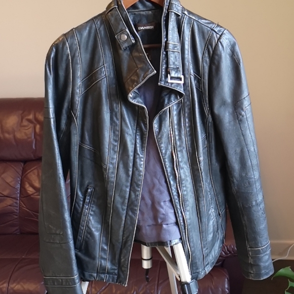 Leather coat - Picture 1 of 6